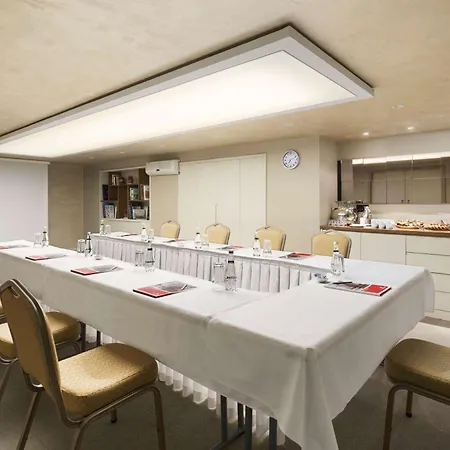 Ramada By Wyndham Grand Bazaar Hotel 4*