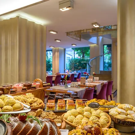 Ramada By Wyndham Grand Bazaar 4*