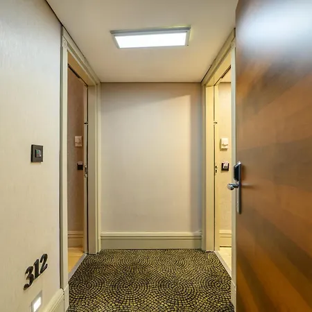 Ramada By Wyndham Grand Bazaar Hotel