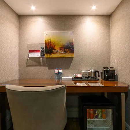 Ramada By Wyndham Grand Bazaar איסטמבול
