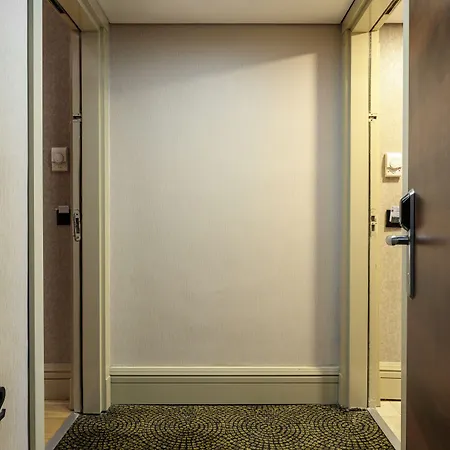 Hotel Ramada By Wyndham Grand Bazaar