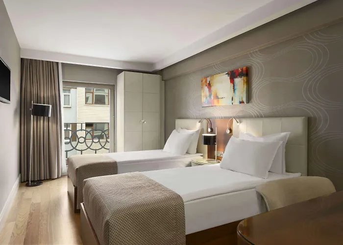 Hotel Ramada By Wyndham Grand Bazaar