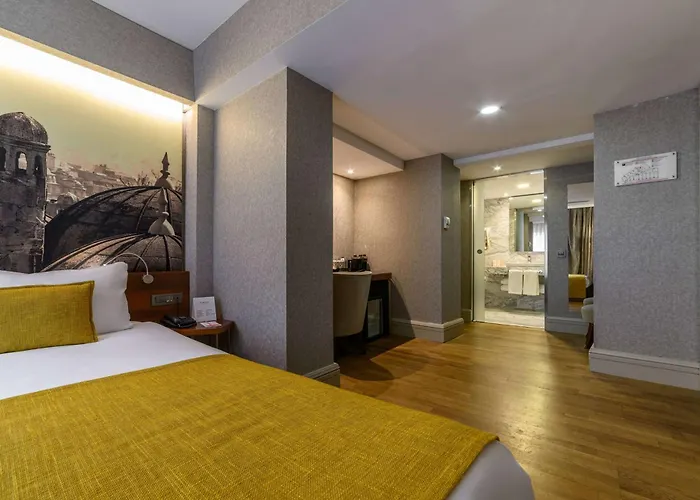 Hotel Ramada By Wyndham Grand Bazaar