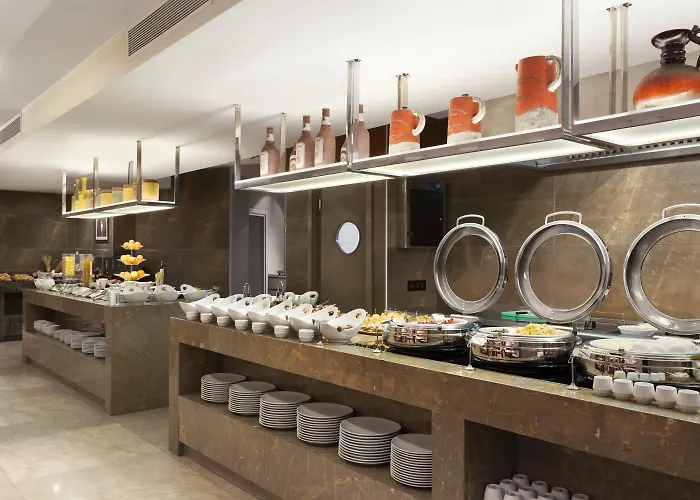 Ramada By Wyndham Grand Bazaar 4*