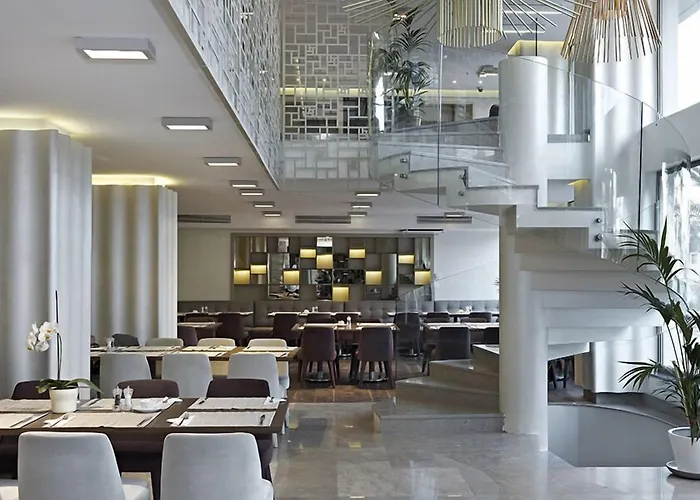 Ramada By Wyndham Grand Bazaar 4*