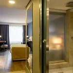 Ramada By Wyndham Grand Bazaar Hotel 4*