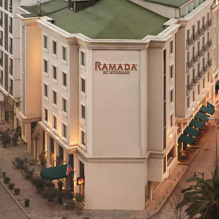 ホテル Ramada By Wyndham Grand Bazaar