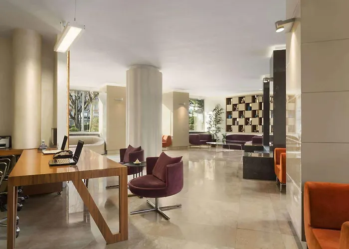 מלון Ramada By Wyndham Grand Bazaar 4*