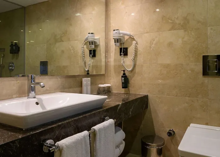 Ramada By Wyndham Grand Bazaar מלון 4*