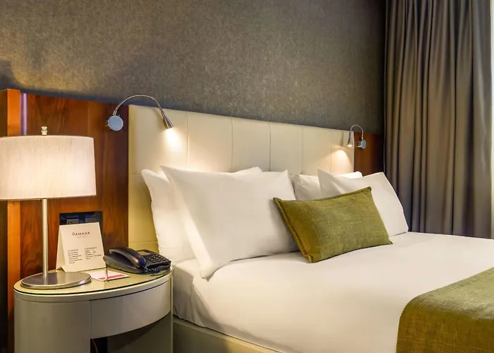 Ramada By Wyndham Grand Bazaar מלון 4*