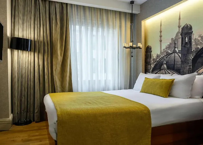 Ramada By Wyndham Grand Bazaar מלון 4*