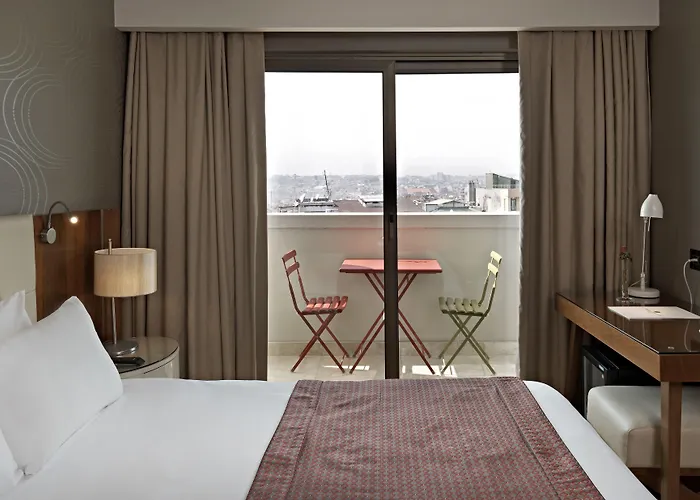 מלון Ramada By Wyndham Grand Bazaar